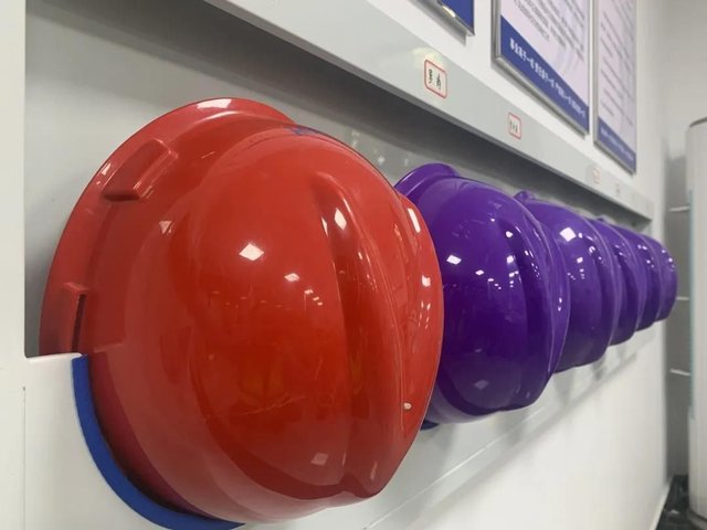 智慧安全,以帽取胜 --智能安全帽助力安全生产!